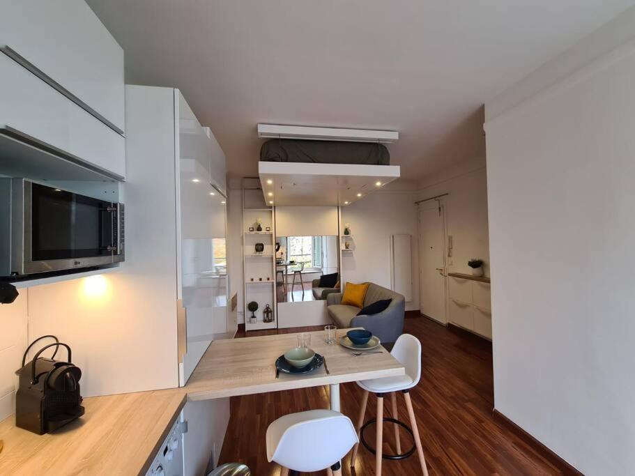 Studio A 2 Pas De La Gare Сартрувиль Экстерьер фото